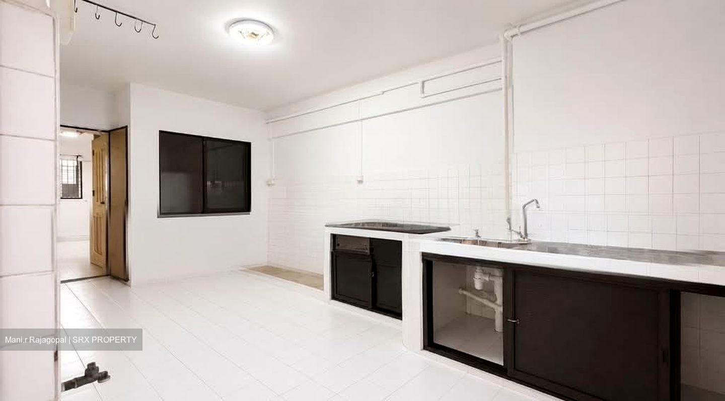 Blk 211 Jurong East Street 21 (Jurong East), HDB 3 Rooms #568273311